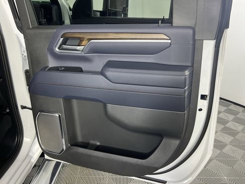 Used 2025 Chevrolet Silverado 2500 High Country w/ High Country Premium Package image 34