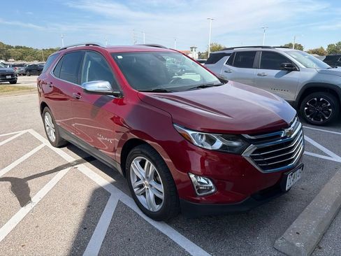 Used 2018 Chevrolet Equinox Premier FWD image 2