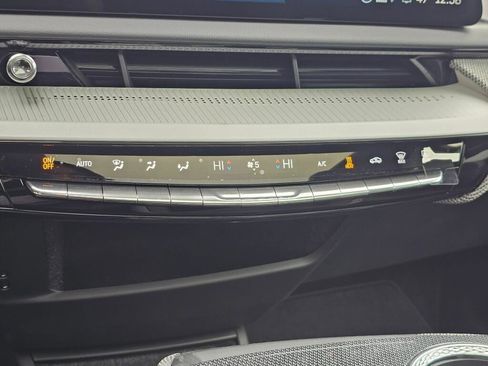 New 2026 Cadillac Optiq Luxury 1 image 41