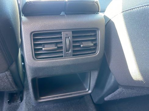 Used 2023 Nissan Rogue S FWD image 33