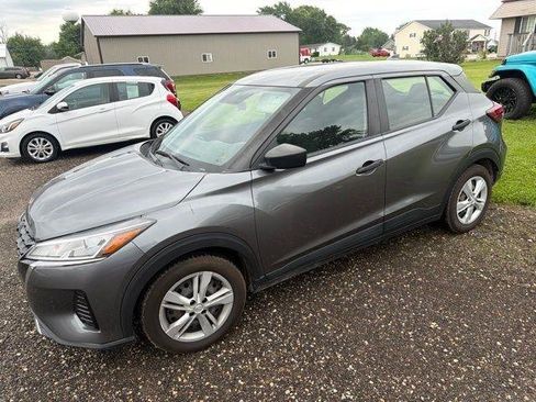 Used 2021 Nissan Kicks S FWD image 1