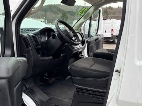 Used 2025 RAM ProMaster 2500 w/ Convenience Group FWD image 25