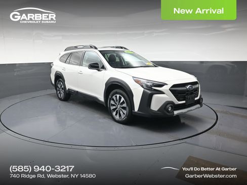 Used 2023 Subaru Outback Limited image 1