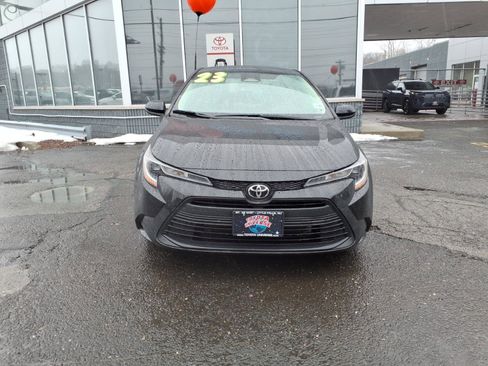 Certified 2023 Toyota Corolla LE image 2