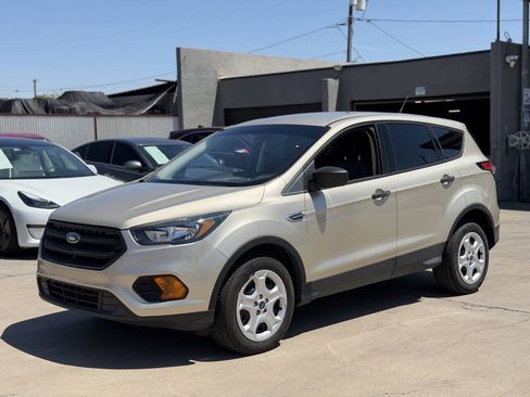 Used 2018 Ford Escape S FWD image 1
