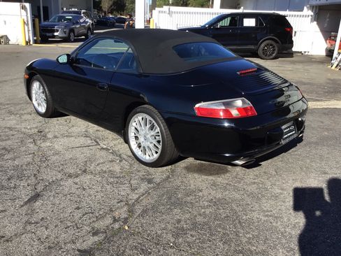 Used 2002 Porsche 911 Carrera image 3