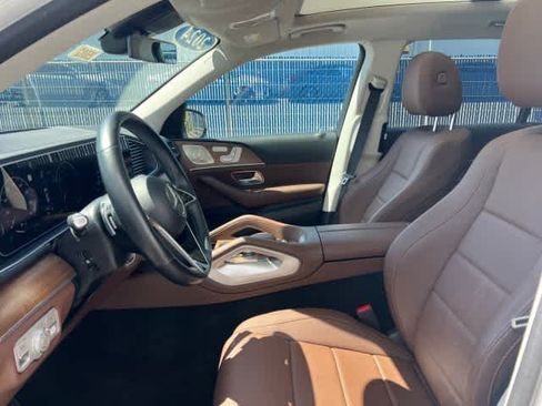 Certified 2024 Mercedes-Benz GLS 450 4MATIC image 19