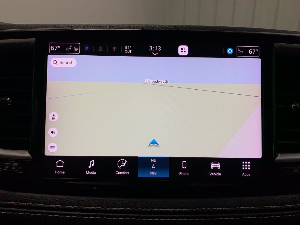 Used 2023 Chrysler Pacifica Touring-L w/ Uconnect Theater Family Group AWD/4WD image 32