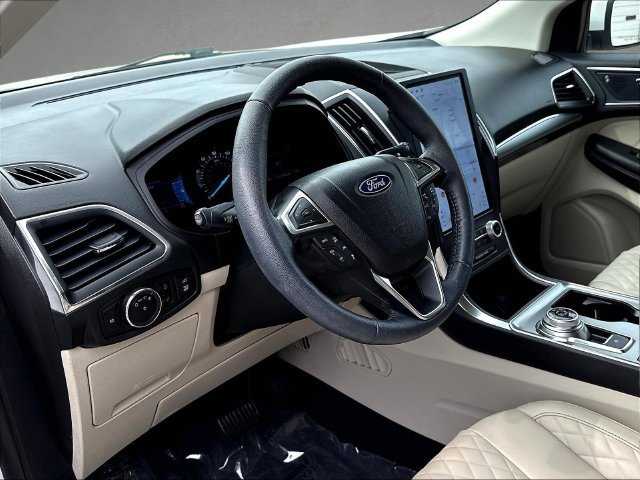 Certified 2024 Ford Edge Titanium AWD/4WD image 20