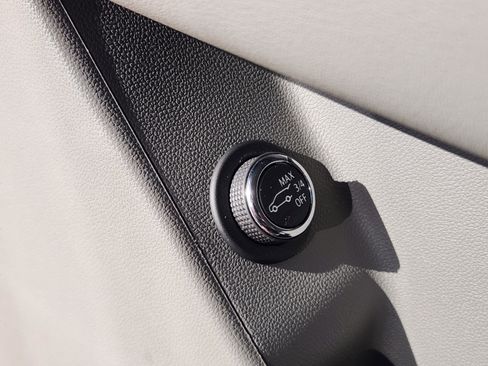 Used 2022 Cadillac XT6 Premium Luxury w/ Technology Package image 34