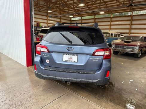 Used 2016 Subaru Outback 3.6R Limited AWD/4WD image 9
