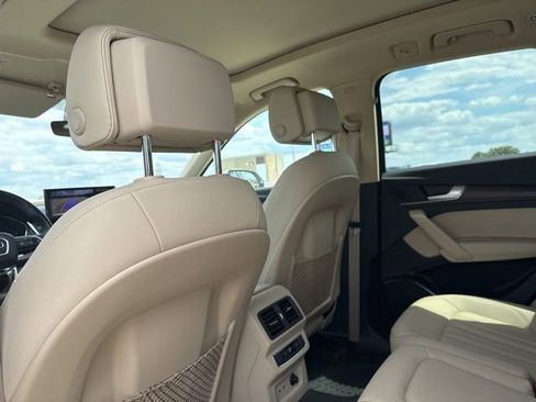 Certified 2023 Audi Q5 2.0T Premium w/ Convenience Package AWD/4WD image 11