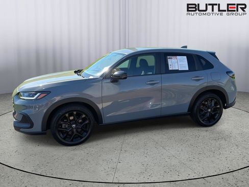 Used 2024 Honda HR-V Sport image 3