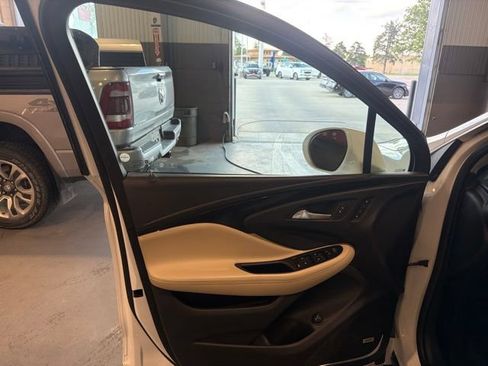 Used 2017 Buick Envision Premium AWD/4WD image 19