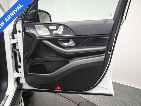 Used 2024 Mercedes-Benz GLS 450 4MATIC image 49