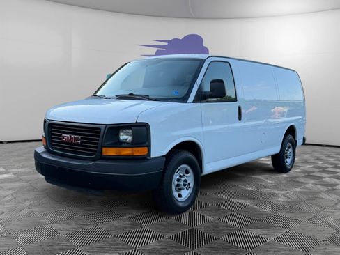 Used 2014 GMC Savana 2500 RWD image 1