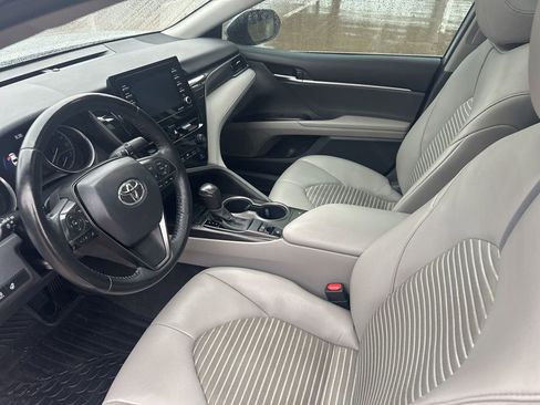 Used 2021 Toyota Camry SE w/ Cold Weather Package AWD/4WD image 14