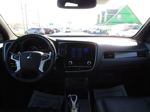 Used 2022 Mitsubishi Outlander SEL image 9