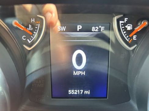 Used 2019 Jeep Wrangler Sport AWD/4WD image 33