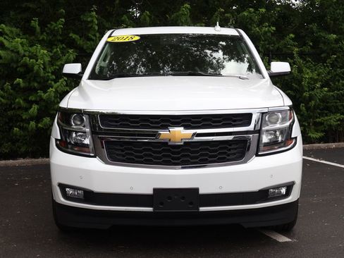 Used 2018 Chevrolet Tahoe LT w/ Luxury Package AWD/4WD image 2