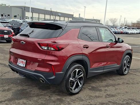Used 2022 Chevrolet TrailBlazer RS w/ Sun and Liftgate Package image 6