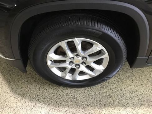 Used 2019 Chevrolet Traverse LT w/ LPO, Floor Liner Package AWD/4WD image 10