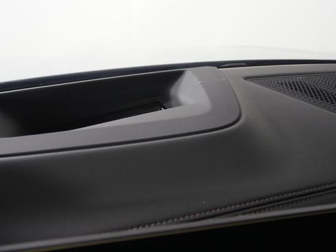 Certified 2025 BMW X7 M60i image 26