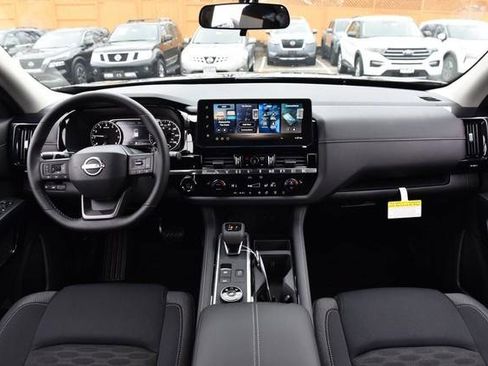 New 2026 Nissan Pathfinder SV image 8