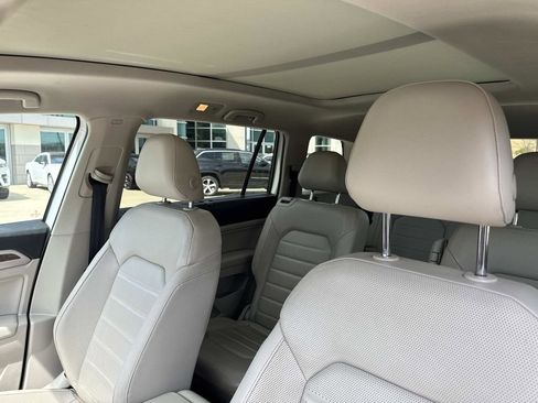 Used 2019 Volkswagen Atlas SEL Premium AWD/4WD image 34