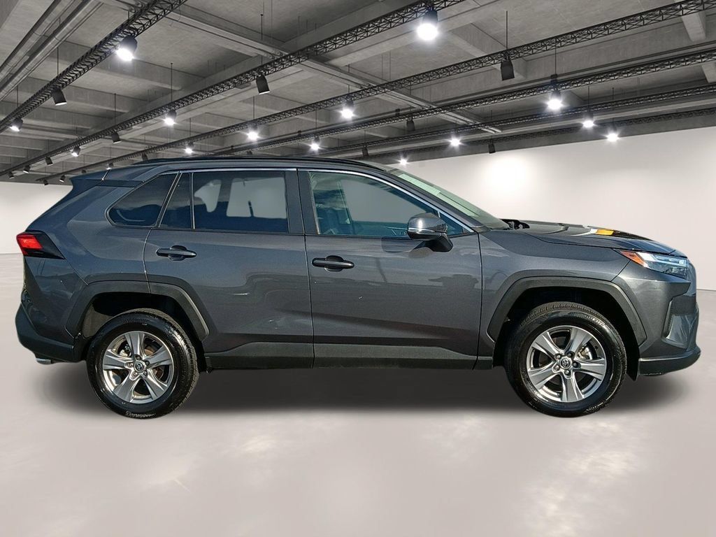Used 2025 Toyota RAV4 XLE FWD image 17
