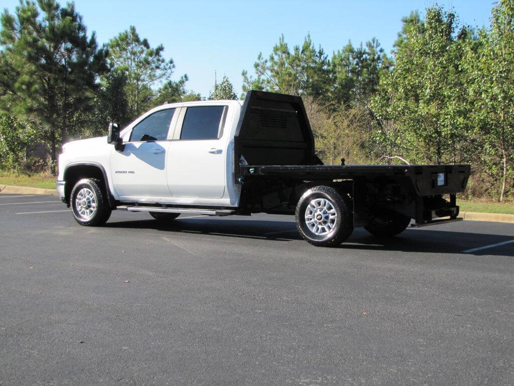 Used 2025 Chevrolet Silverado 2500 LT w/ Convenience Package AWD/4WD image 7