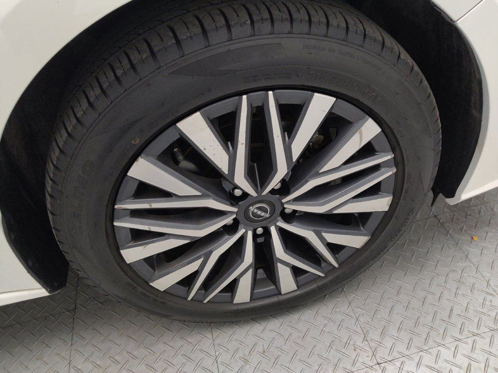 Used 2025 Nissan Altima 2.5 SV FWD image 31