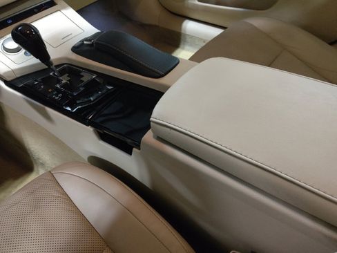 Used 2015 Lexus ES 350 w/ Luxury Package image 26