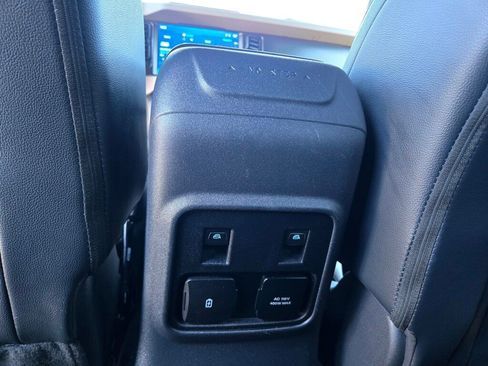 Used 2023 Ford Bronco Wildtrak AWD/4WD image 15