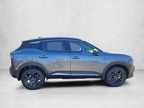 New 2026 Nissan Kicks SR FWD image 5