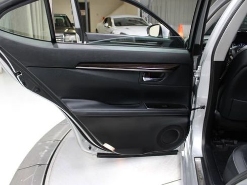 Used 2018 Lexus ES 350 w/ Premier Package FWD image 33