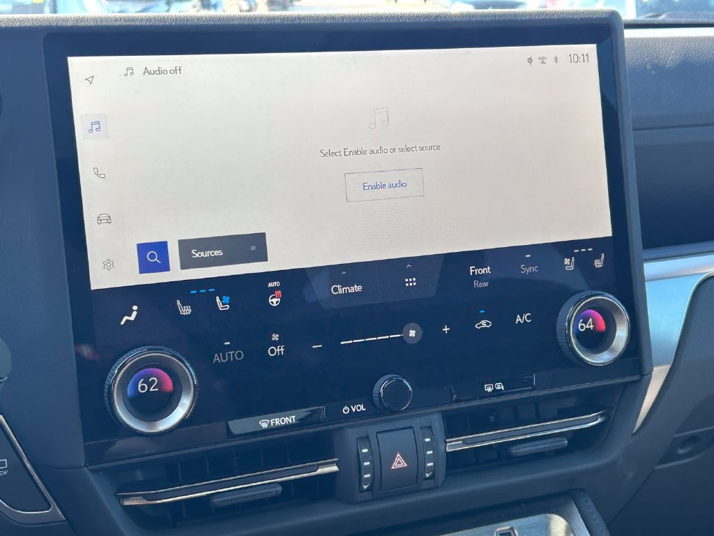 Used 2025 Lexus GX 550 w/ Accessory Package (31) AWD/4WD image 39