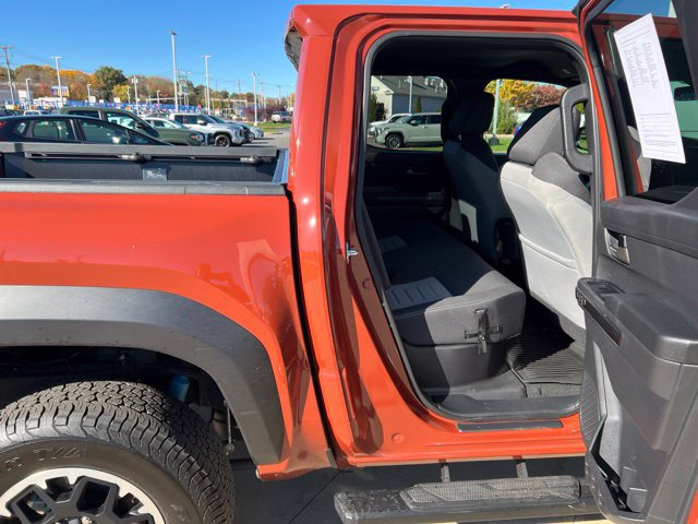 Used 2025 Toyota Tacoma TRD Off-Road AWD/4WD image 33