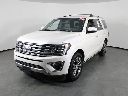 Used 2018 Ford Expedition Limited w/ Equipment Group 301A AWD/4WD image 2