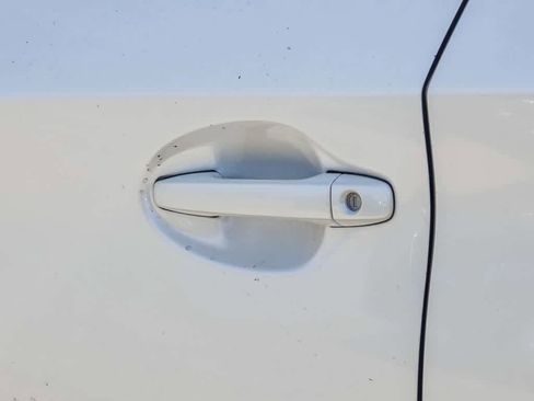 Used 2014 Toyota Prius Four image 20