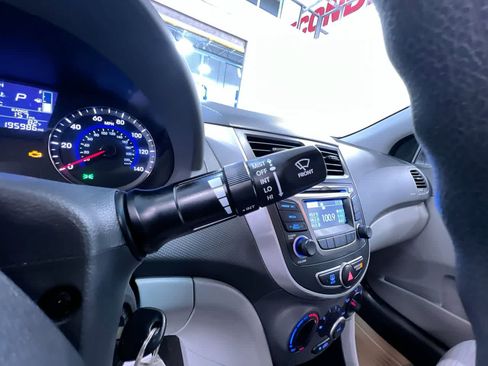 Used 2016 Hyundai Accent SE FWD image 19