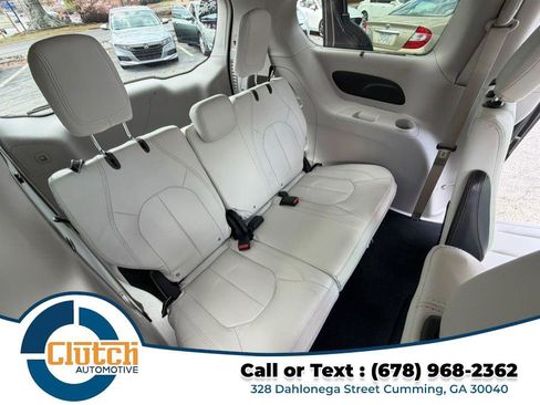 Used 2017 Chrysler Pacifica Touring-L image 15
