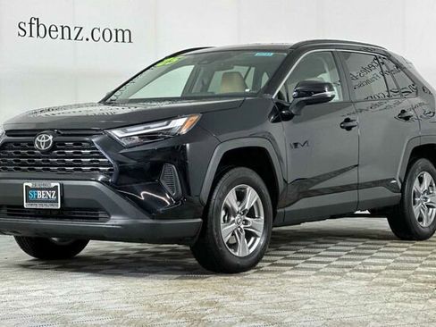 Used 2025 Toyota RAV4 XLE image 8