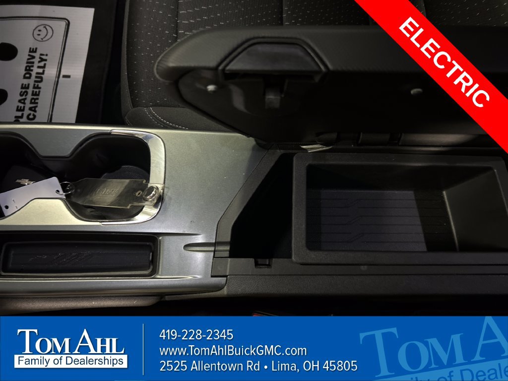 Used 2025 Chevrolet Equinox EV LT FWD image 18