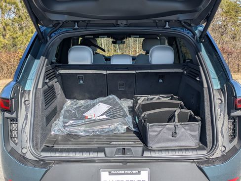 New 2026 Land Rover Range Rover Sport SE image 27