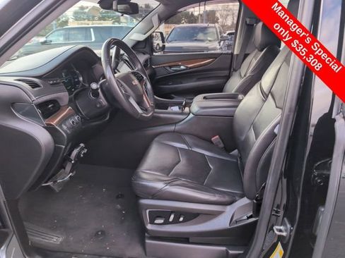 Used 2019 Cadillac Escalade Premium Luxury image 13