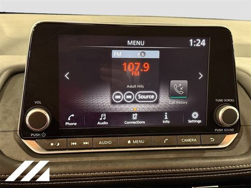 Used 2024 Nissan Rogue SV image 16