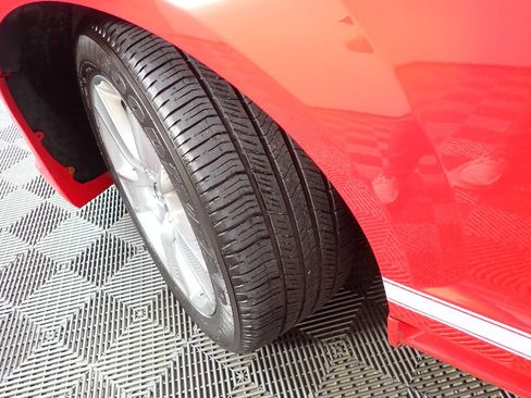 Used 2006 Ford Mustang GT Premium RWD image 32