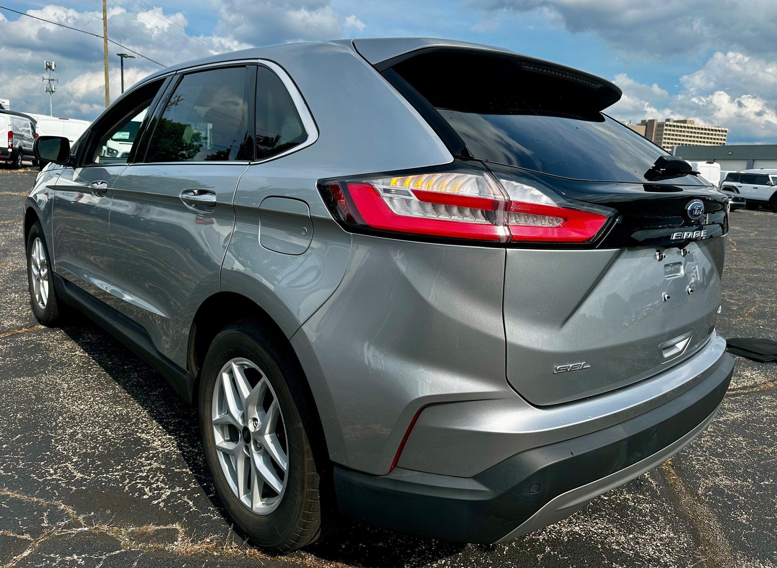 Used 2024 Ford Edge SEL AWD/4WD image 6