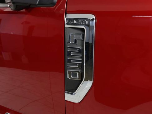 Used 2022 Ford F250 Lariat w/ Lariat Ultimate Package AWD/4WD image 15